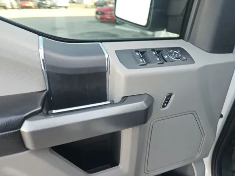 More photos of 2017 Ford F-150 XLT at Lakeway Auto Sales, TN