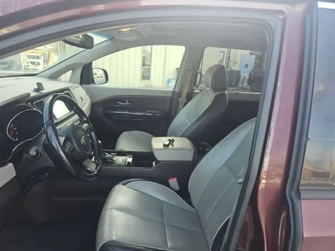 Another view of 2015 Kia Sedona SXL for sale in Morristown, TN at Lakeway Auto Sales