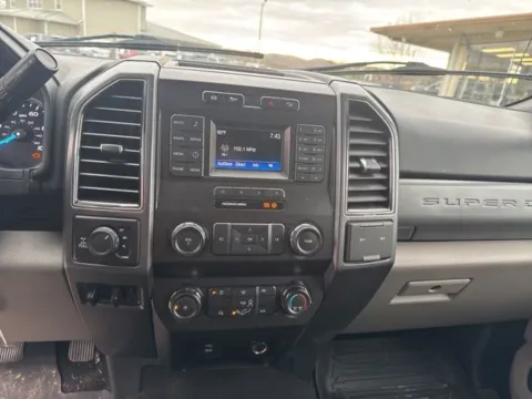 More photos of 2019 Ford F-250SD XLT at Lakeway Auto Sales, TN