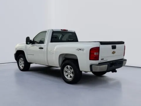 More photos of 2008 Chevrolet Silverado 1500 Work Truck at Lakeway Auto Sales, TN