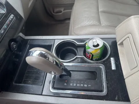 More photos of 2013 Ford Expedition Limited at Lakeway Auto Sales, TN