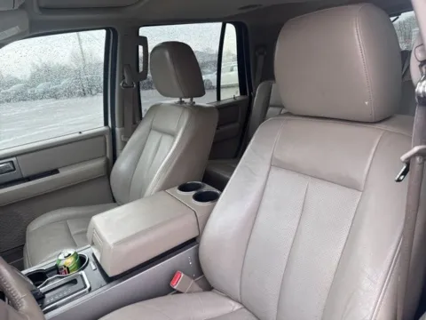 More photos of 2013 Ford Expedition Limited at Lakeway Auto Sales, TN