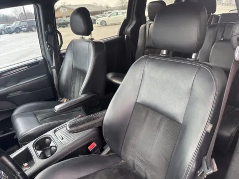 More photos of 2017 Dodge Grand Caravan SXT at Lakeway Auto Sales, TN