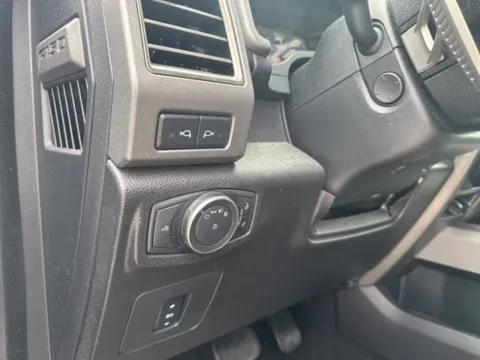 More photos of 2017 Ford F-150 Raptor at Lakeway Auto Sales, TN