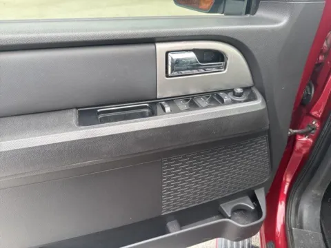 More photos of 2014 Ford Expedition Limited at Lakeway Auto Sales, TN