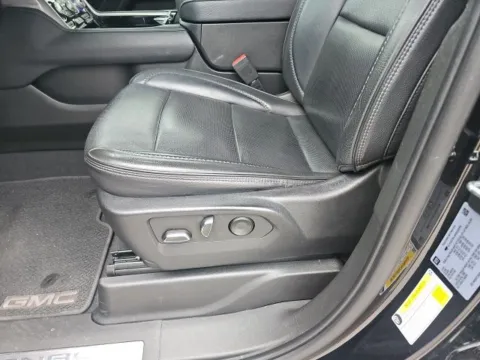 More photos of 2022 GMC Yukon Denali at Lakeway Auto Sales, TN