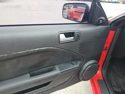 More photos of 2008 Ford Mustang GT Deluxe at Lakeway Auto Sales, TN