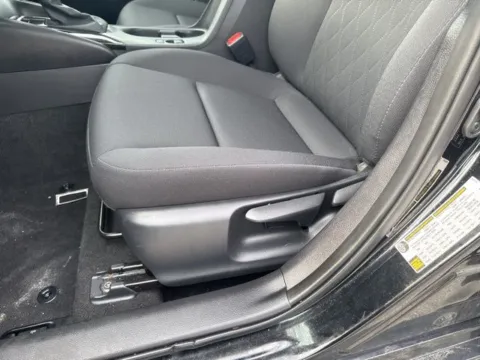 More photos of 2025 Toyota Corolla LE at Lakeway Auto Sales, TN