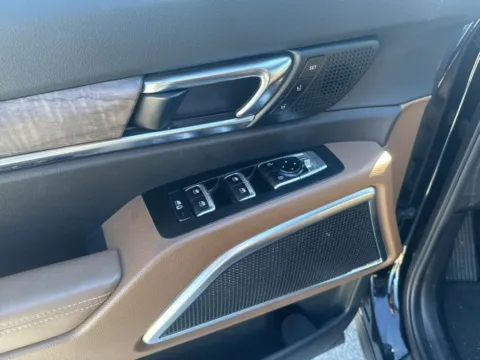 More photos of 2022 Kia Telluride SX at Lakeway Auto Sales, TN