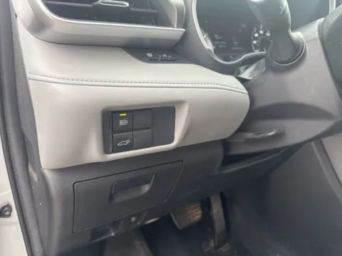 More photos of 2021 Toyota Highlander XLE at Lakeway Auto Sales, TN