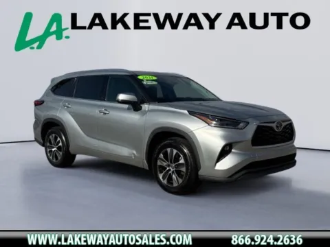 Silver 2021 Toyota Highlander XLE for sale in Morristown, TN
