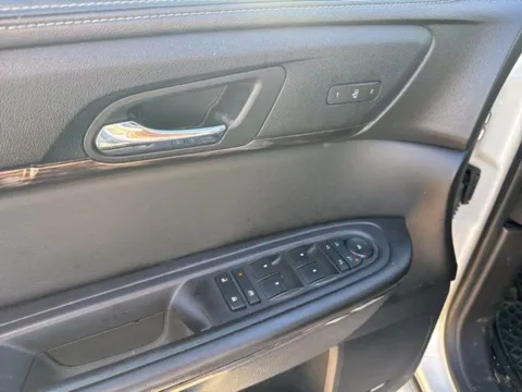 More photos of 2015 GMC Acadia Denali at Lakeway Auto Sales, TN