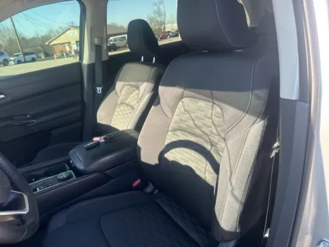 More photos of 2022 Nissan Pathfinder SV at Lakeway Auto Sales, TN