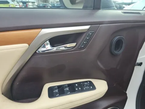 More photos of 2020 Lexus RX 450h at Lakeway Auto Sales, TN