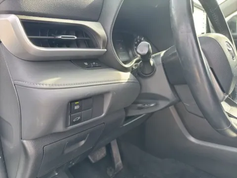 More photos of 2022 Toyota Highlander LE at Lakeway Auto Sales, TN