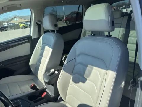 More photos of 2018 Volkswagen Tiguan 2.0T SEL Premium at Lakeway Auto Sales, TN