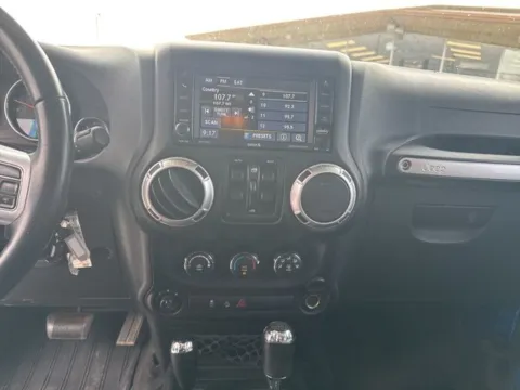 More photos of 2015 Jeep Wrangler Unlimited Freedom Edition at Lakeway Auto Sales, TN