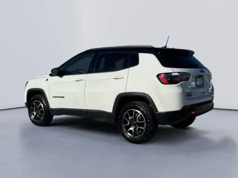 More photos of 2025 Jeep Compass Trailhawk at Lakeway Auto Sales, TN
