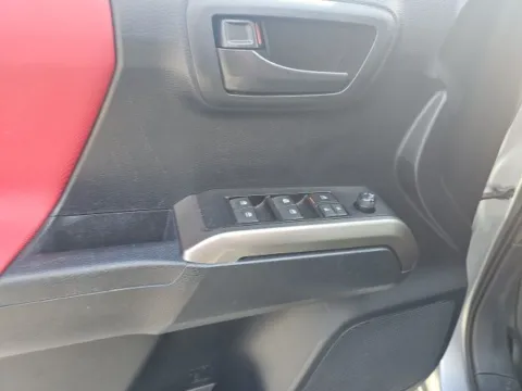 More photos of 2019 Toyota Tacoma SR5 at Lakeway Auto Sales, TN