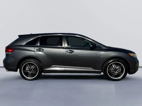 Photos of 2011 Toyota Venza for sale in Morristown, TN at Lakeway Auto Sales