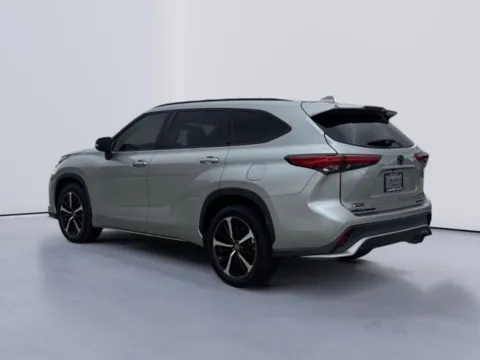 More photos of 2021 Toyota Highlander XSE at Lakeway Auto Sales, TN