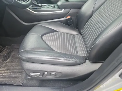 More photos of 2021 Toyota Highlander XSE at Lakeway Auto Sales, TN