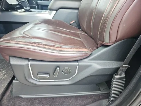 More photos of 2016 Ford F-150 Platinum at Lakeway Auto Sales, TN