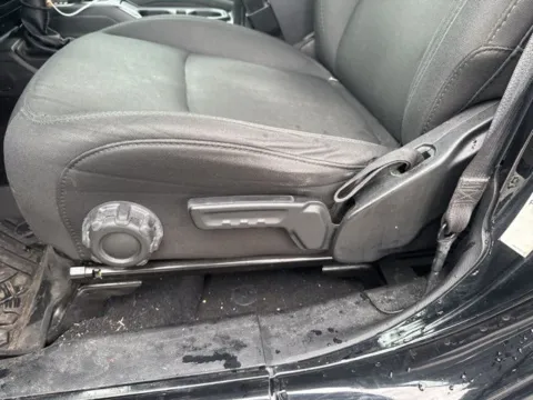 More photos of 2020 Jeep Gladiator Overland at Lakeway Auto Sales, TN