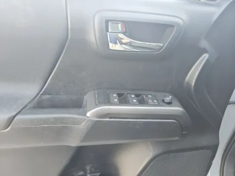 More photos of 2019 Toyota Tacoma TRD Off-Road at Lakeway Auto Sales, TN