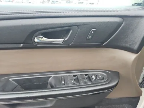 More photos of 2013 GMC Acadia SLT-1 at Lakeway Auto Sales, TN