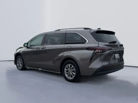More photos of 2023 Toyota Sienna XLE at Lakeway Auto Sales, TN