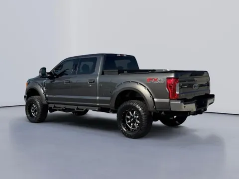 More photos of 2017 Ford F-250SD XLT at Lakeway Auto Sales, TN