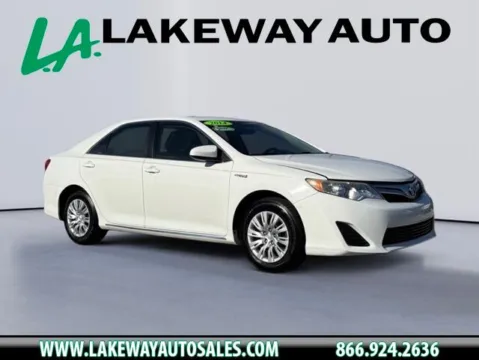 White 2014 Toyota Camry Hybrid LE for sale in Morristown, TN