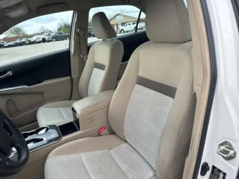 More photos of 2014 Toyota Camry Hybrid LE at Lakeway Auto Sales, TN