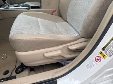 More photos of 2014 Toyota Camry Hybrid LE at Lakeway Auto Sales, TN