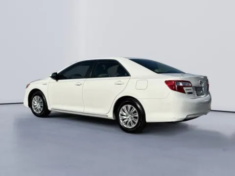 More photos of 2014 Toyota Camry Hybrid LE at Lakeway Auto Sales, TN