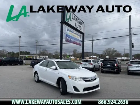 White 2014 Toyota Camry Hybrid LE for sale in Morristown, TN