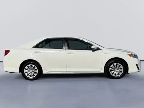 Photos of 2014 Toyota Camry Hybrid LE for sale in Morristown, TN at Lakeway Auto Sales