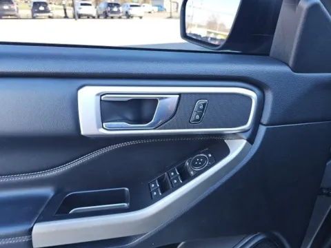 More photos of 2021 Ford Explorer XLT at Lakeway Auto Sales, TN