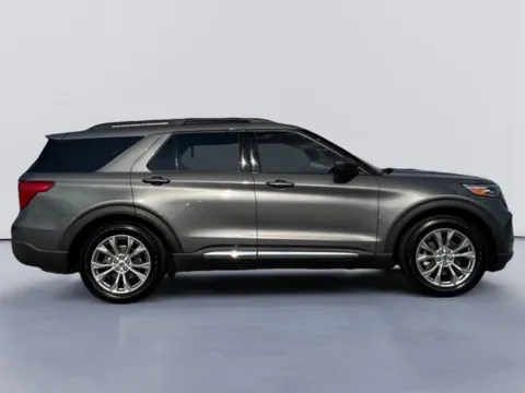 Photos of 2021 Ford Explorer XLT for sale in Morristown, TN at Lakeway Auto Sales