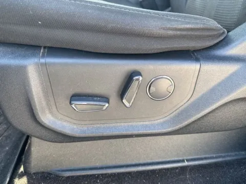 More photos of 2017 Ford F-150 XLT at Lakeway Auto Sales, TN