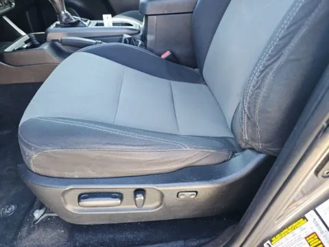 More photos of 2020 Toyota Tacoma SR5 at Lakeway Auto Sales, TN