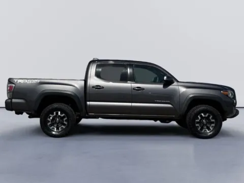 Photos of 2020 Toyota Tacoma SR5 for sale in Morristown, TN at Lakeway Auto Sales