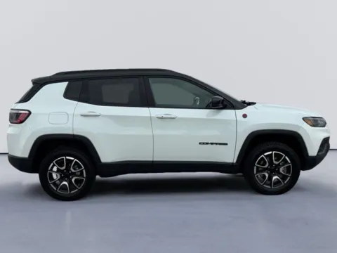 Photos of 2024 Jeep Compass Trailhawk for sale in Morristown, TN at Lakeway Auto Sales