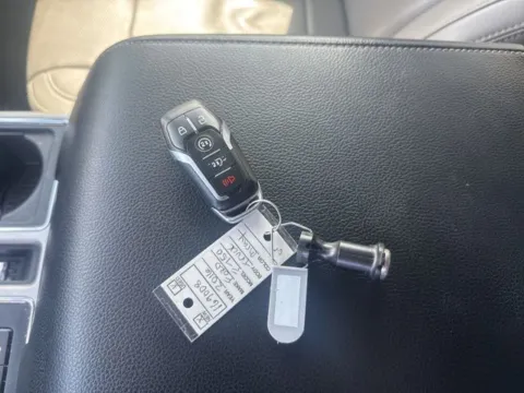 More photos of 2016 Ford F-150 Lariat at Lakeway Auto Sales, TN