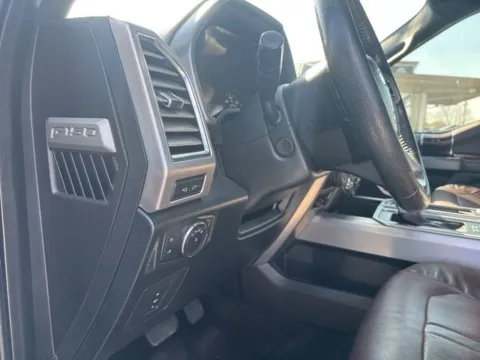 More photos of 2016 Ford F-150 Platinum at Lakeway Auto Sales, TN