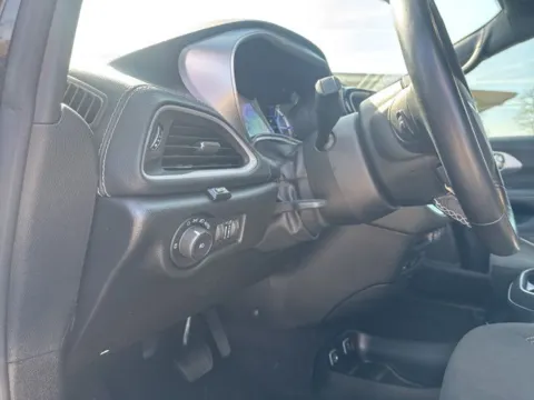 More photos of 2021 Chrysler Pacifica Hybrid Touring at Lakeway Auto Sales, TN