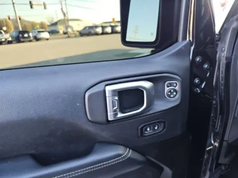 More photos of 2023 Jeep Gladiator Overland at Lakeway Auto Sales, TN