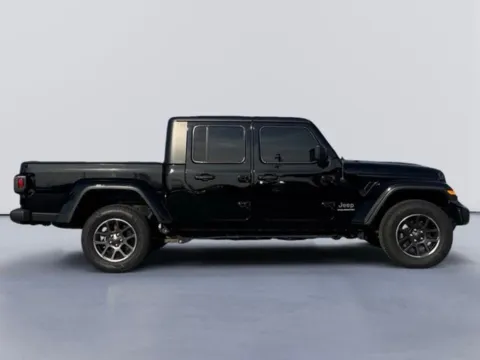 Photos of 2023 Jeep Gladiator Overland for sale in Morristown, TN at Lakeway Auto Sales