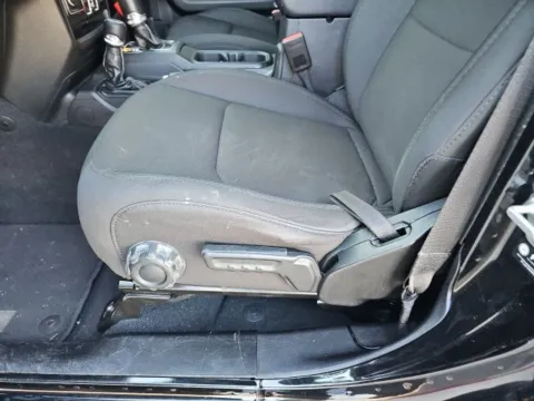 More photos of 2023 Jeep Gladiator Overland at Lakeway Auto Sales, TN